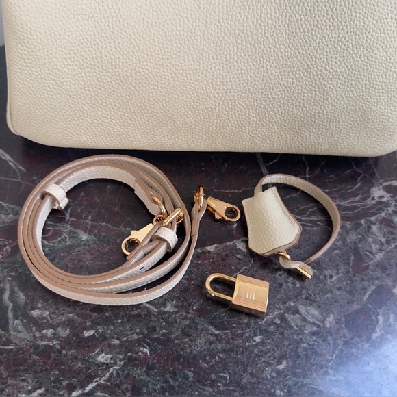 Leather handbags crossbody bag - Picture 4 of 12